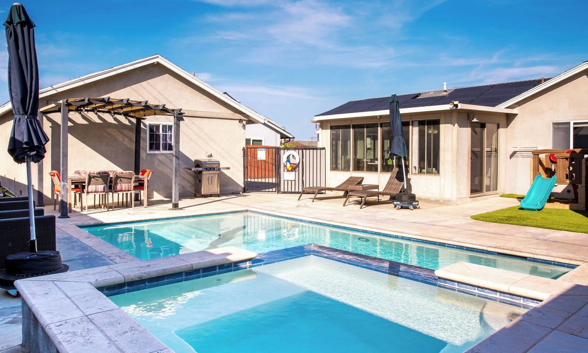 Hermosa Village House | 1mile to Disneyland family friendly House with a pool, hot tub, and game room