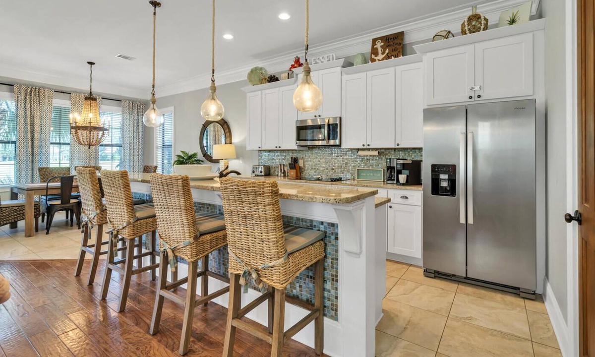 Villa Lago House | 2 Golf Carts | Sandestin Baytowne | Deeded Beach Access | Community Pool