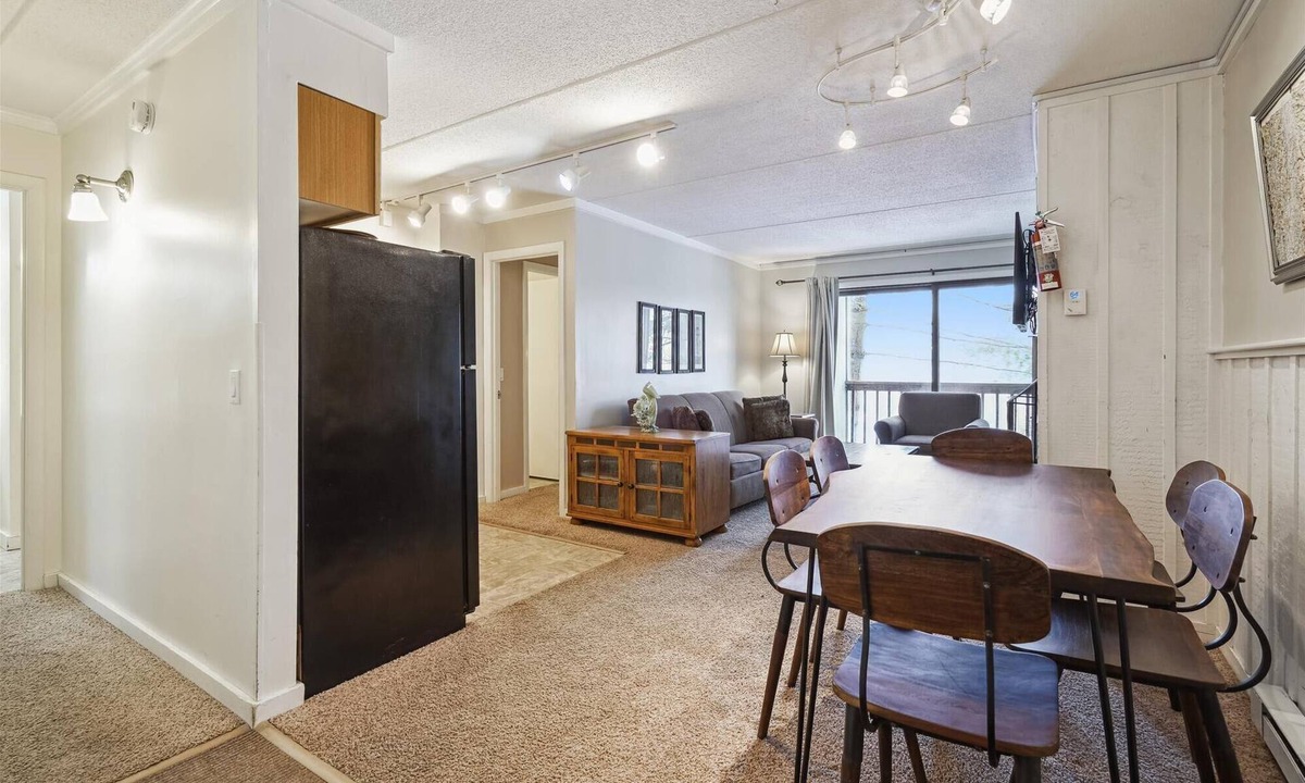 Killington Condo | 3-Bedroom Condo Ski-In, Shuttle, and Cozy Fireplace Whiffletree I3