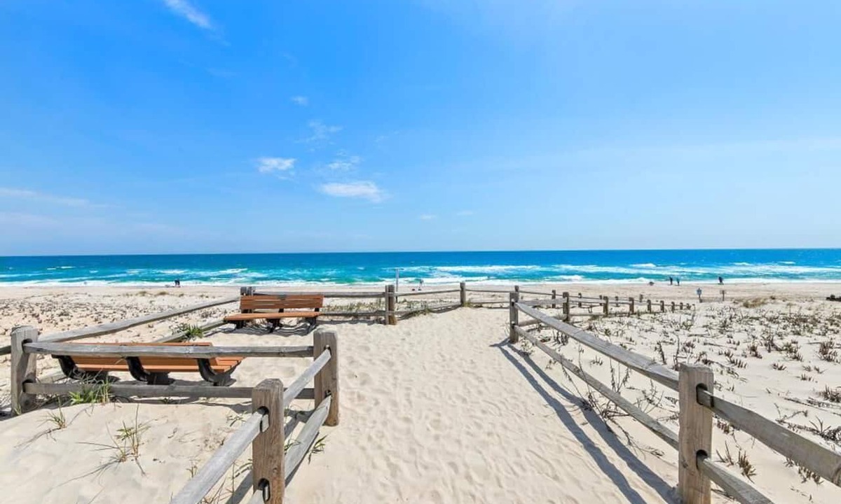Beach Haven Apartment | *3rdtoBeach*BIG DISCOUNTS SUMMER WEEKS*Heart of BEACH HAVEN*Across Veterans PRK