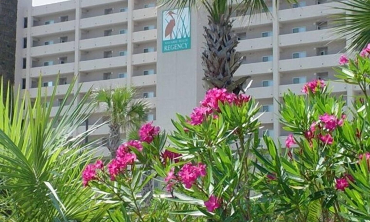 Navarre Beach Condo | 4th Floor Beauty! Aug. 5-10 and Aug 18-22 OPEN and DISCOUNTED!