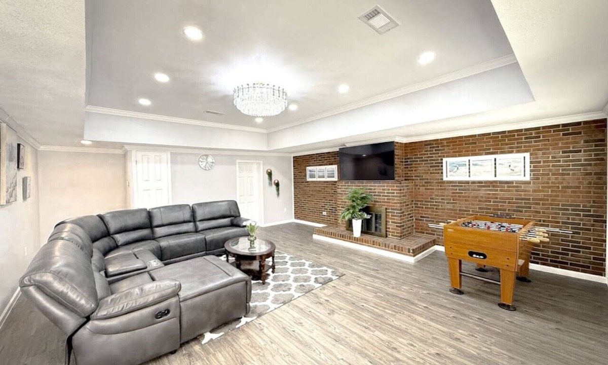 Fort Walton Beach Villa | 5BR Newly Built | ⭐10/10 | 5 Min to Okaloosa Beach | Near Destin | Sleeps 12