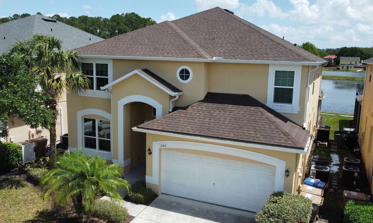Seasons Villa | 6 bed comfort, close to the parks & superb lake view with private pool