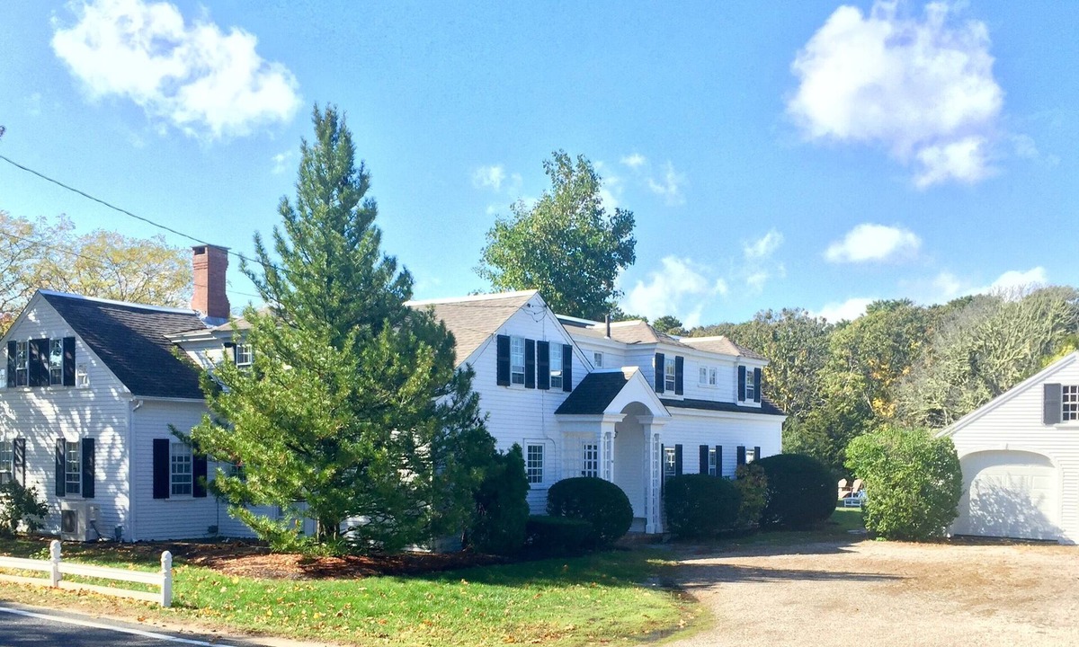 Northwest Harwich House | 7 Bedroom Family Home w/A/C Walk to Beach & Village 4.8 out of 5 Exceptional