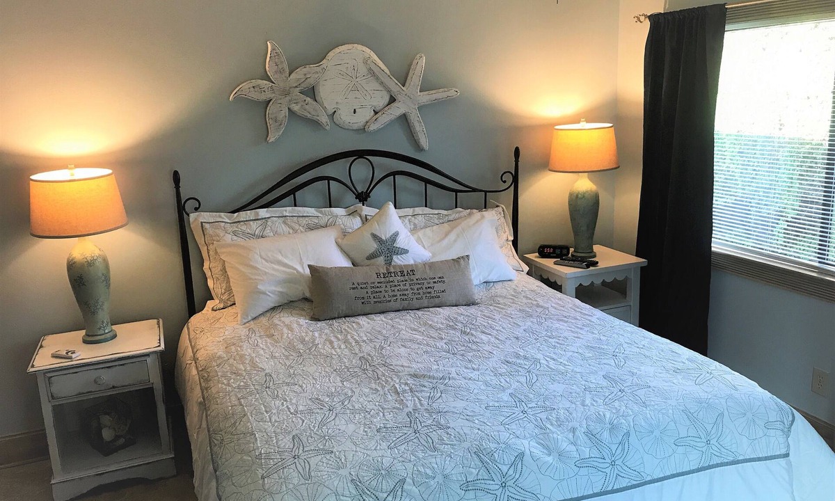 Santa Rosa Beach House | Amazing Location in Beautiful Blue Mountain Beach. 75 Yards from the Sand.