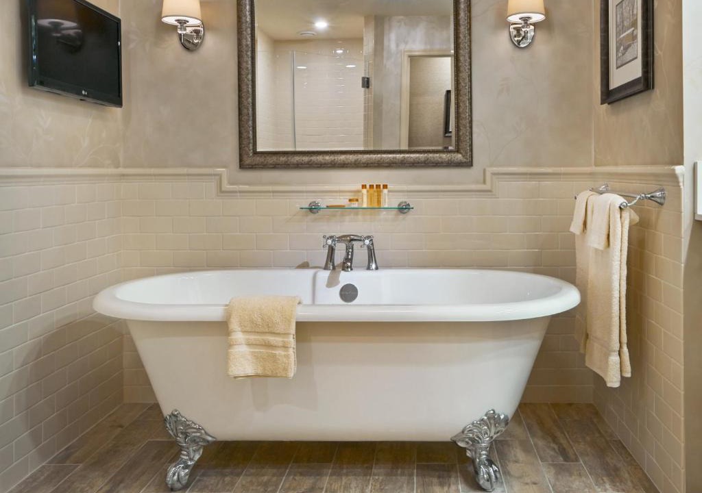 Bird In Hand Hotel | AmishView Inn & Suites
