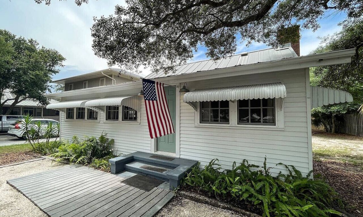 Grayton Beach House | August Openings! Grayton 30A Beach House + 4 Bikes