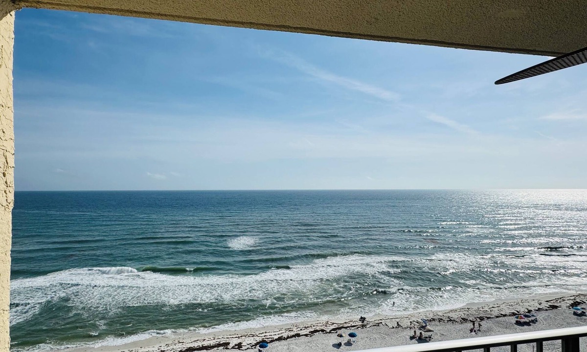 Biltmore Beach Condo | AWESOME AUGUST DEAL: 8/22-8/29=1250 Total! 5star/Beachfront/FREE Beach Chairs!