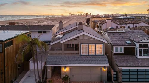 Balboa Peninsula House | Balboa Peninsula Point by AvantStay