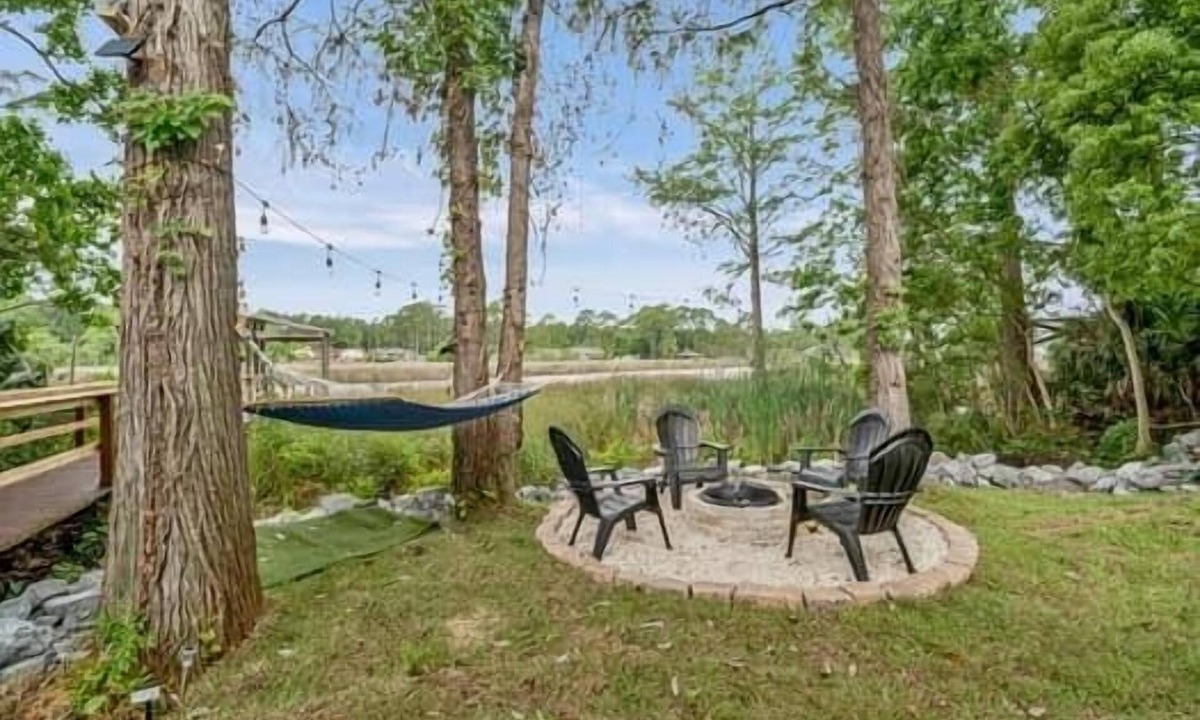 Florida Panhandle House | Bayou Villa w/Dock, Kayaks & Fire Pit Fun