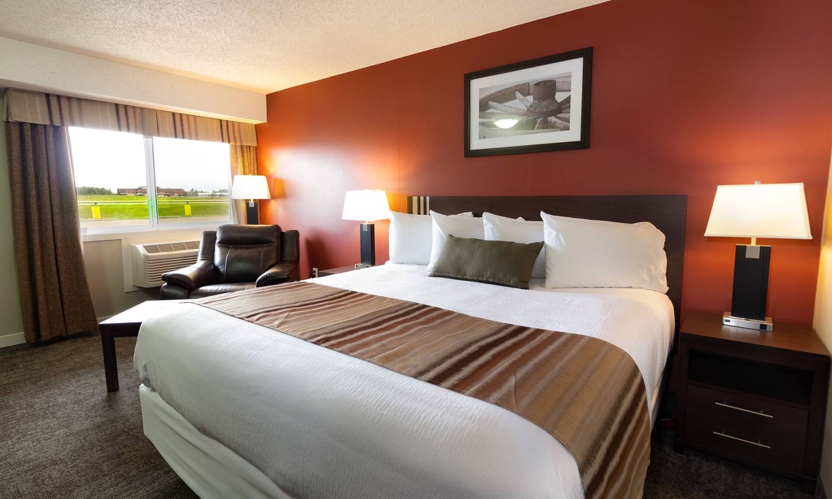 Lloydminster Hotel | BCMInns Lloydminster