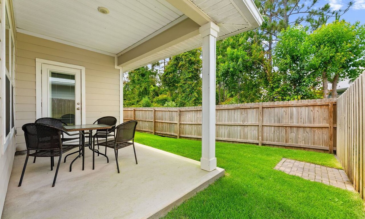 Upper Grand Lagoon House | Beach Bliss | Game Room + 5 Min to Beach | Sleeps 8