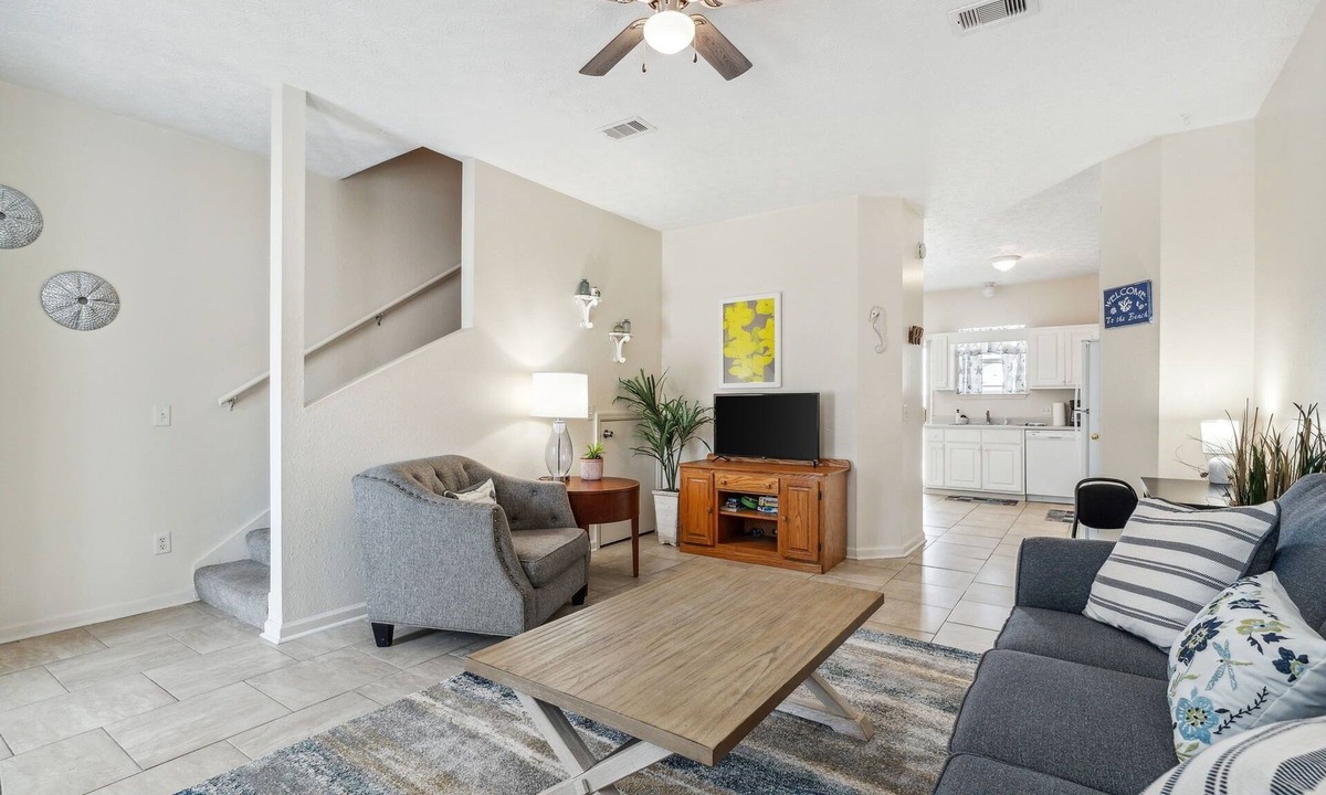 Biltmore Beach Cottage | Beach Walkers 2 Bedroom Cottage