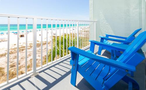 Panama City Beach Apartment | Beachfront, Free beach service, No fees-CC305 Pcb