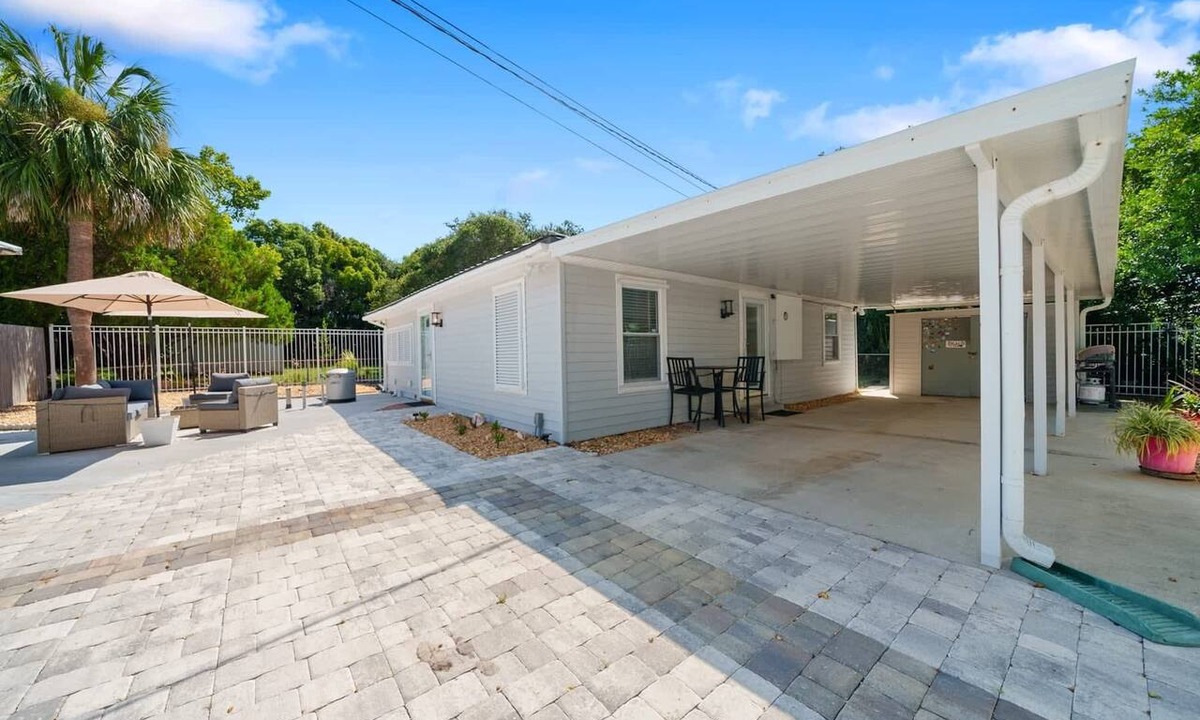 Bid-a-wee Beach House | Beachside Hideaway | Near the Shore & Dog-Friendly