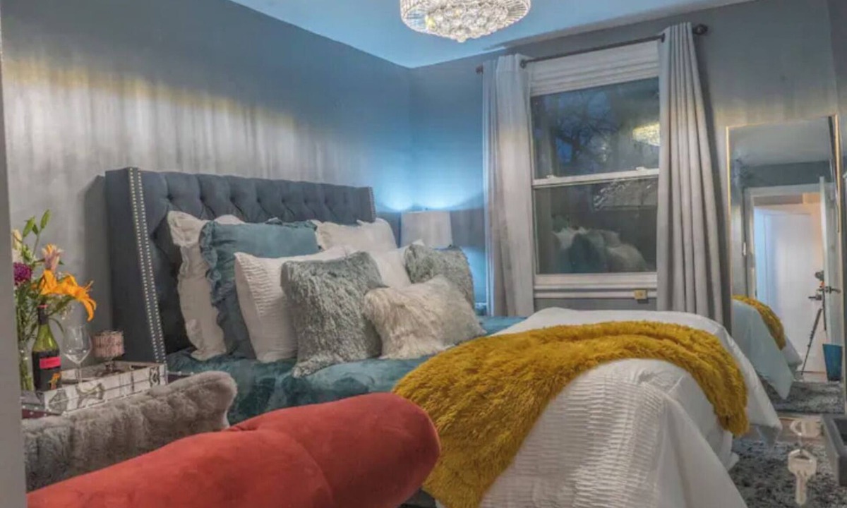 Overbrook House | Beauty in a Row. No parties