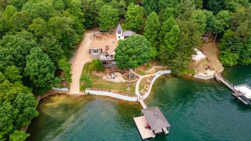 Necowa Cove House | Blue Ridge Lakeside Chateau