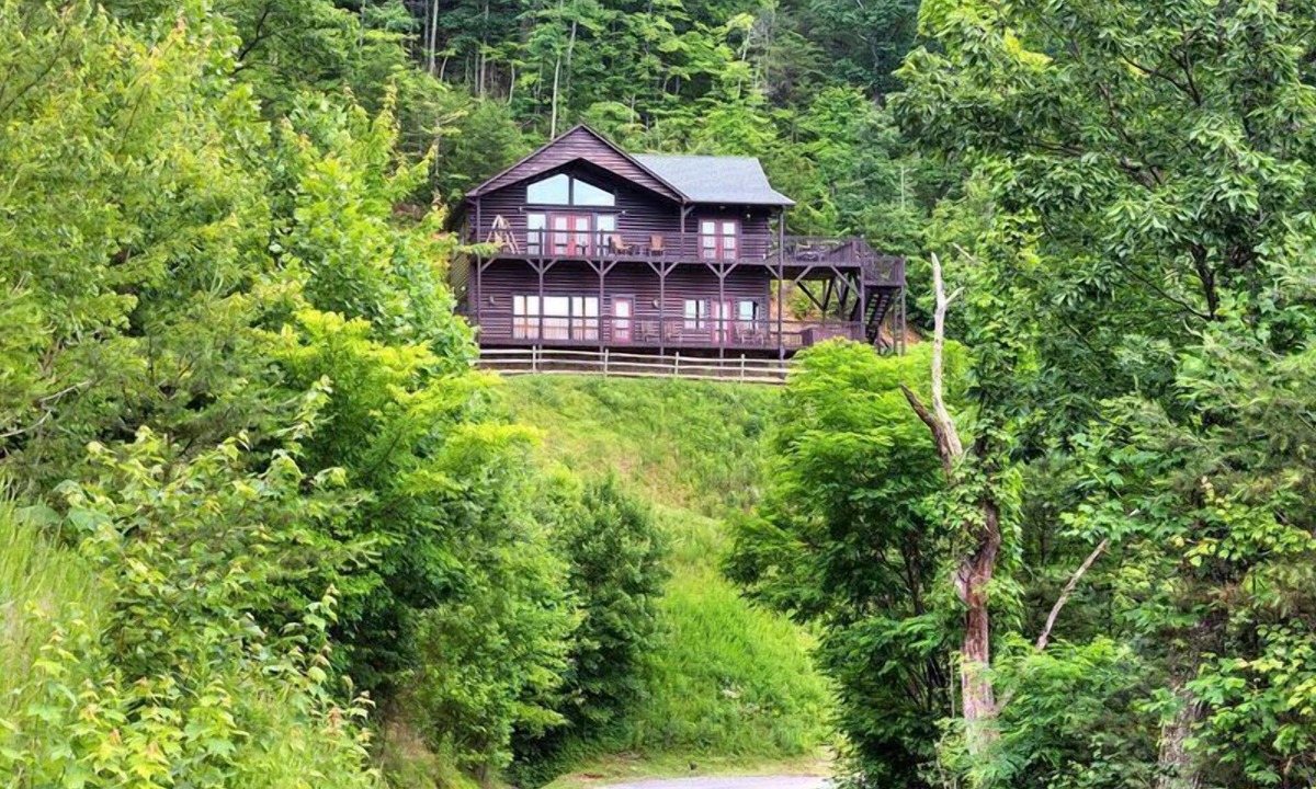 Sevierville House | Breathtaking Views await you and your family.