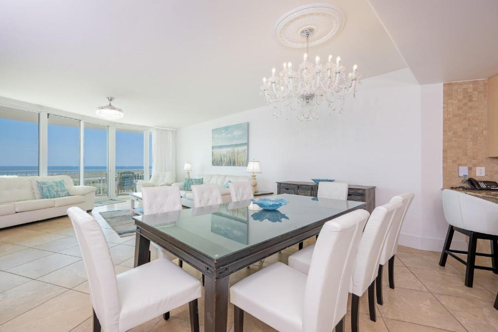 Orange Beach East Apartment | Caribe The Resort D614 condo