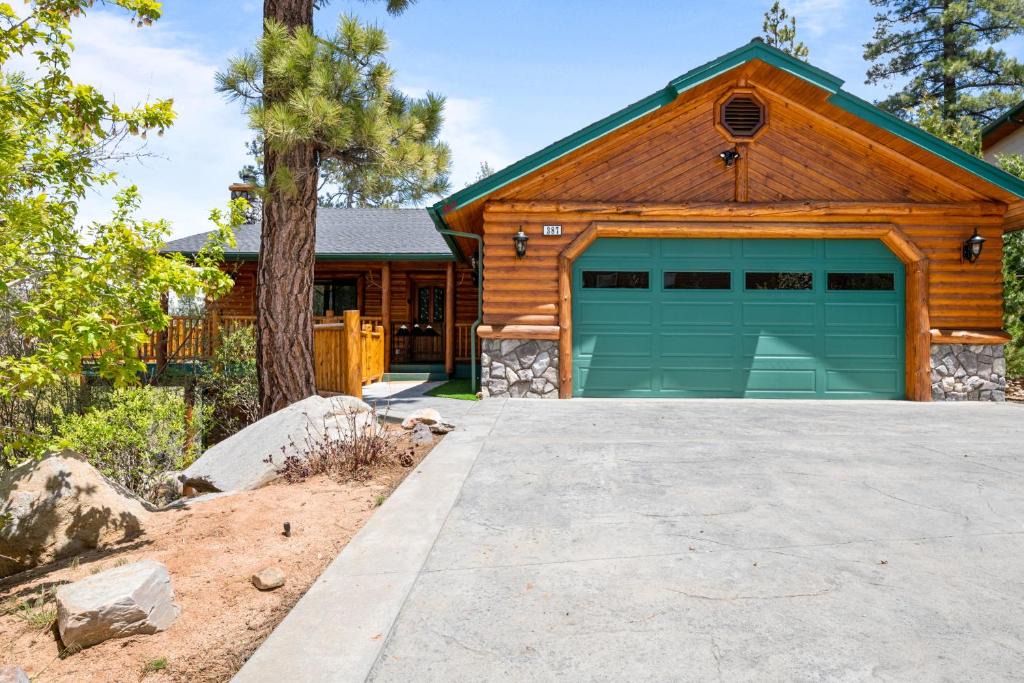Castle Glen Estates House | Castle Glen
