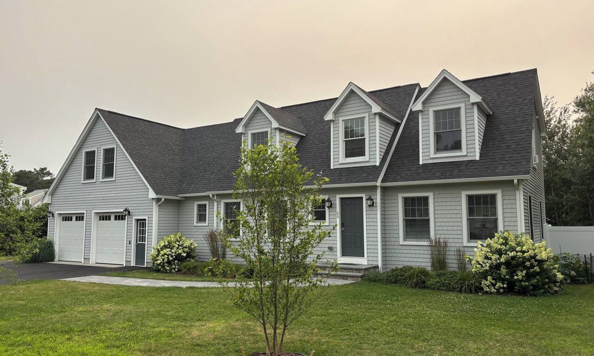 West Chatham House | Charming two year old 3Bd Rm 4 bath home .6mi to Ridgevale Beach