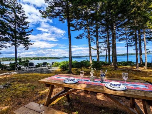 Hancock Point House | Couples Cove Cottage