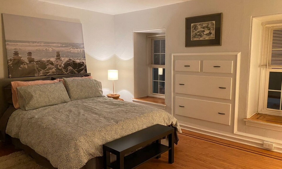 Germantown Apartment | Cozy and beautiful 1-bedroom apt on quaint pedestrian street with central AC