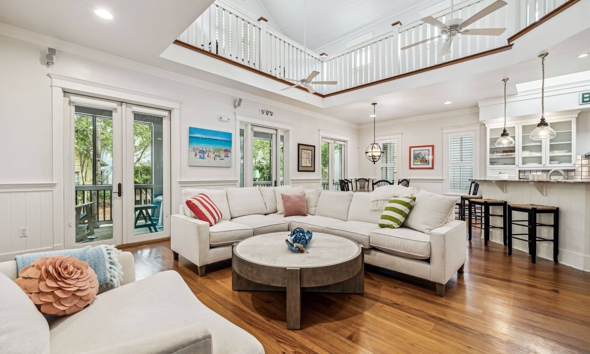 Watercolor House | Cozy Cottage Near Boathouse w/Grill
