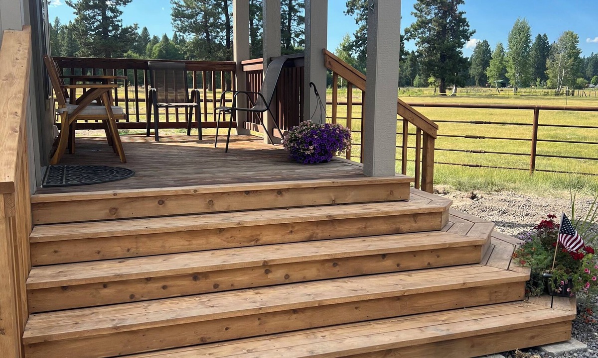 Chiloquin House | Cozy home on Cattle Ranch, close drive to Crater Lake National Park entrance.