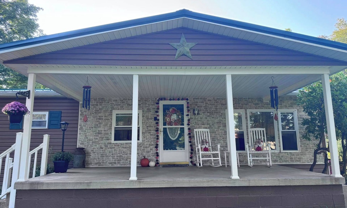 Weedville Cabin | Cozy lodge with Hot Tub in PA Wilds - Weedville