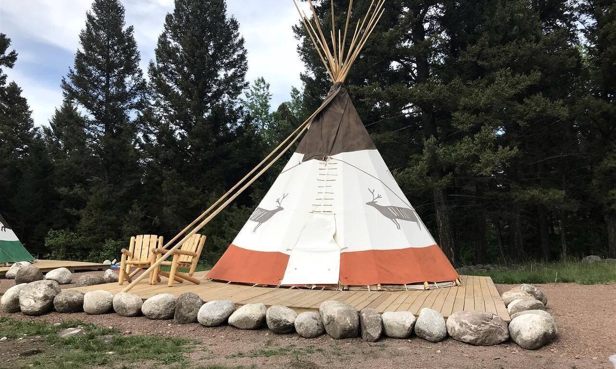 Granite County RV Rental | Cozy Native American Tipi with Resort Amenities near Boulder, Montana