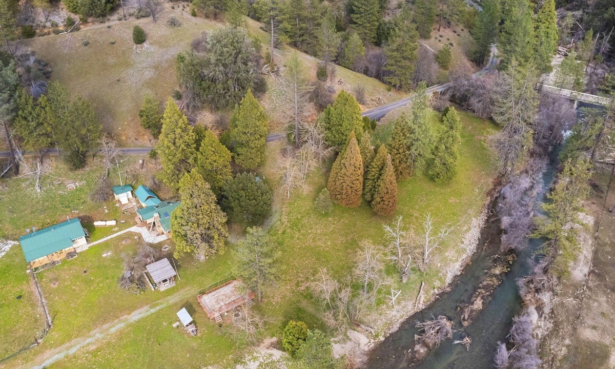Coulterville Cabin | Cozy Off-Grid Cabin, private 300-acres retreat