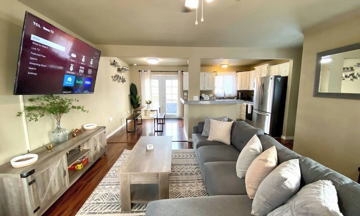 Cimarron Hills House | Cozy Springs Getaway - Close To Airport & Base