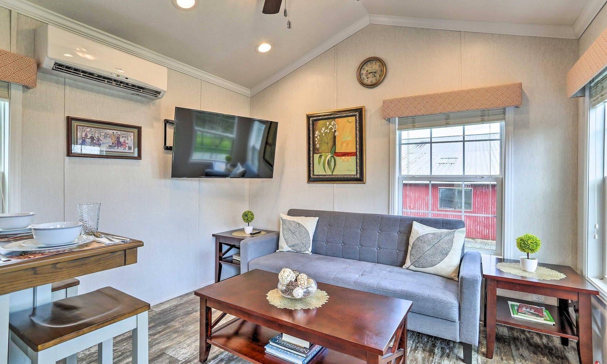 Pleasant Mount Villa | Dosanko Cottage · Elegant Poconos Escape