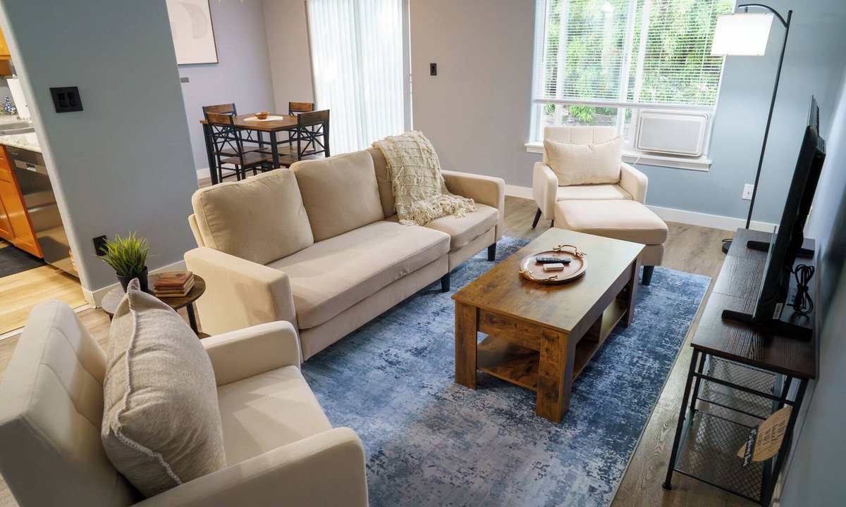 Bull Mountain House | Downtown Tigard 3BR + 2.5 BA Family Getaway