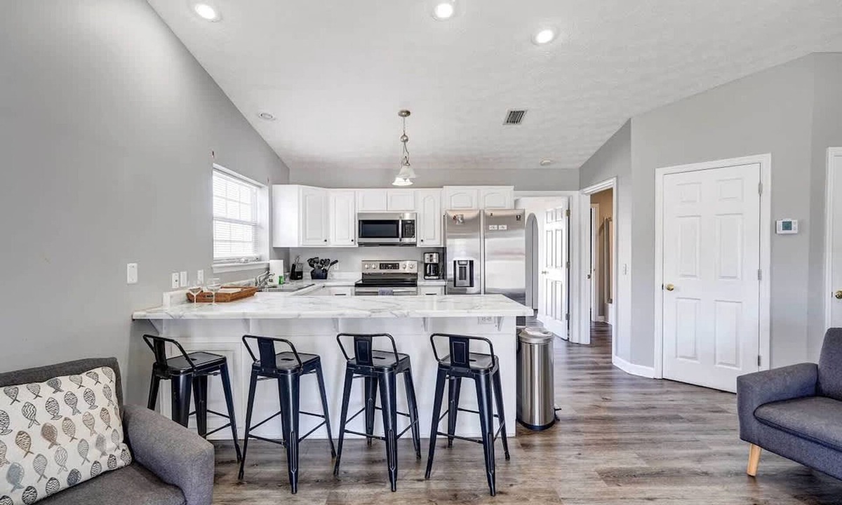 Bel Air House | Duplex w Private Pool Beach Access Prime PCB