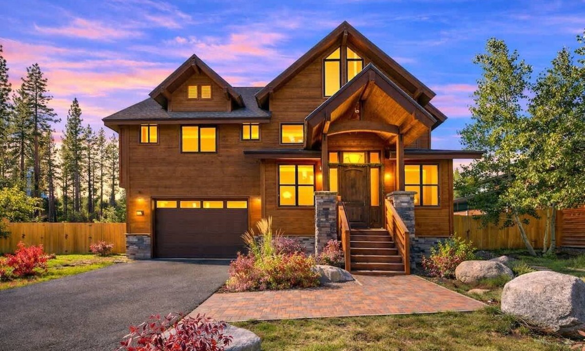 Mountain View Estates Cabin | EchoView Lodge: Hot Tub, Game Room, Dog Friendly