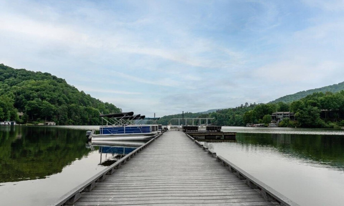 Lake Lure Condo | Entrancing Club Wyndham Resort at Fairfield Mountains, 1 Bedroom Deluxe Suite