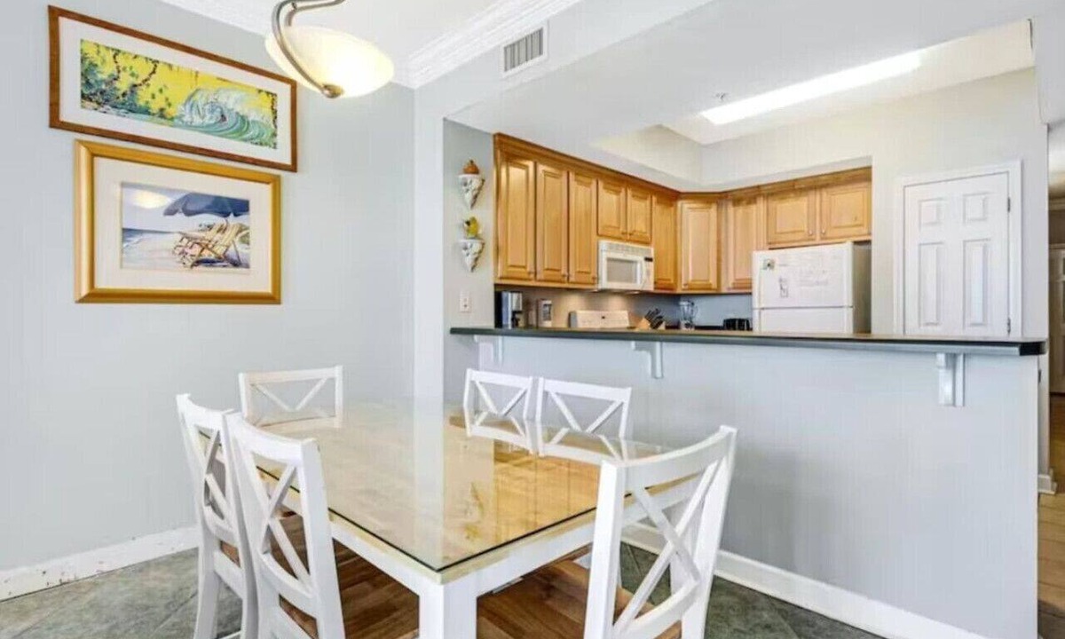 Navarre Beach Apartment | Escape to Paradise: Beautiful 3 bedroom Summerwind Condo! Located directly on the Gulf!