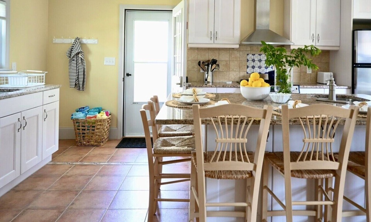 Teaticket House | Explore Beaches, Golf Courses, Restaurants, Shopping and all the Cape Offers from our Falmouth Home