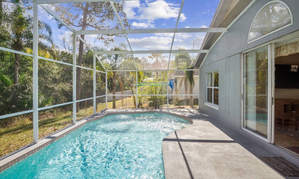 Lindfields House | Family-Friendly 4BR Private Pool Minutes to Disney