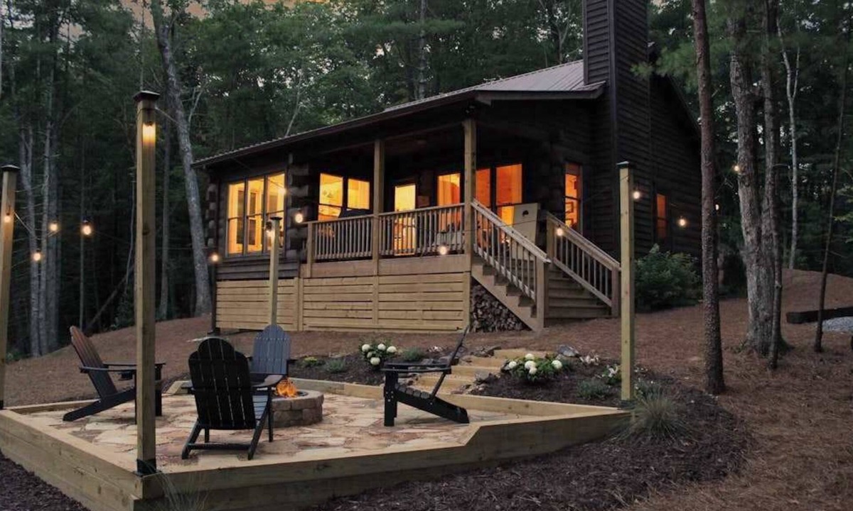 Hidden Lake Cabin | Fishful Thinking Cabin