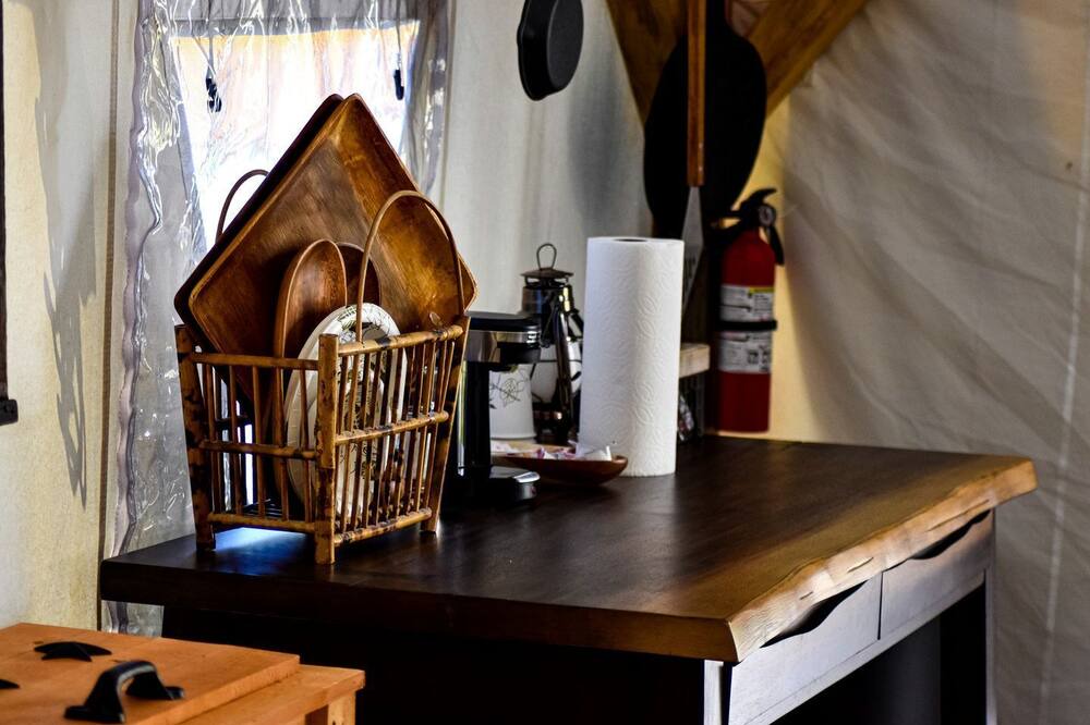 Idleyld Park RV Rental | Glamping! Luxury Tent - Ranger, Idleyld Park, OR
