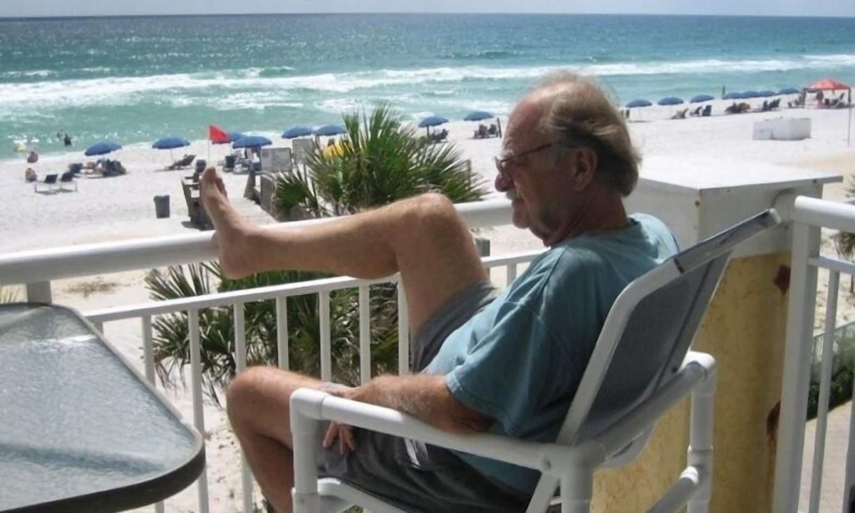Fort Walton Beach Condo | GRAB EARLY BOOKING DISCOUNTS NOW! FREE BEACH SERVICE MAR-OCT. PRIME END UNIT!