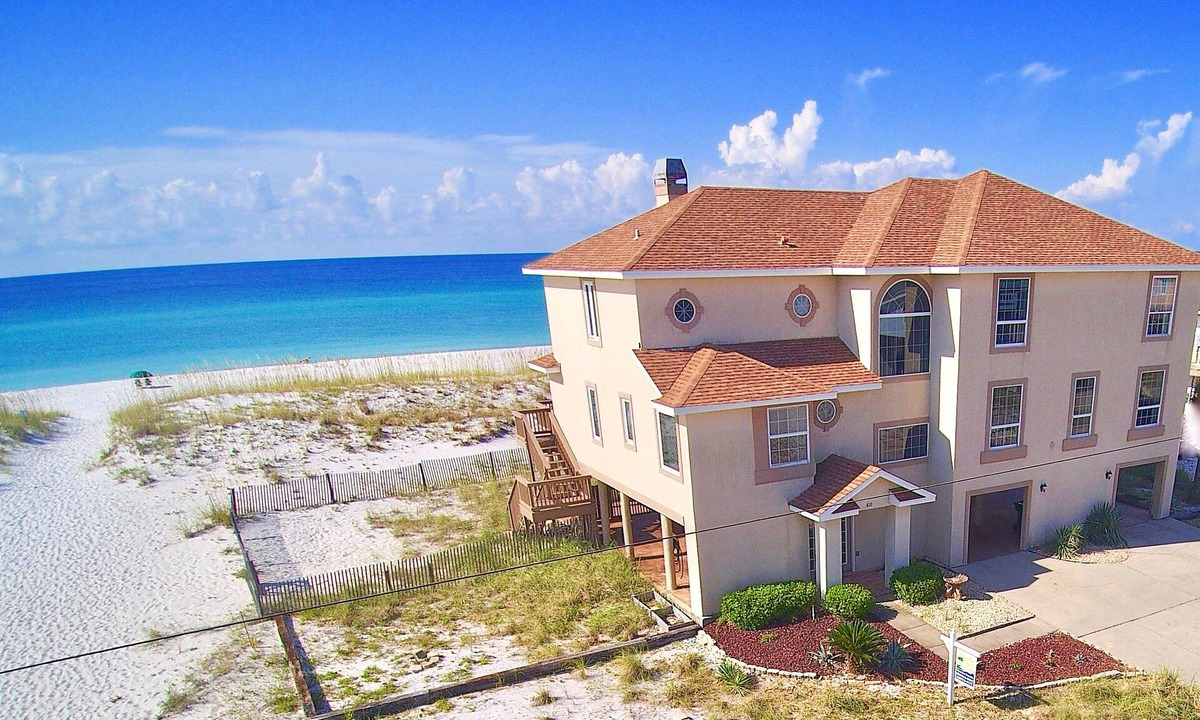 Villa Segunda House | Great 7 BR Gulf Front Home | Over 4,500 Sq Ft | Event Friendly | Pet Friendly