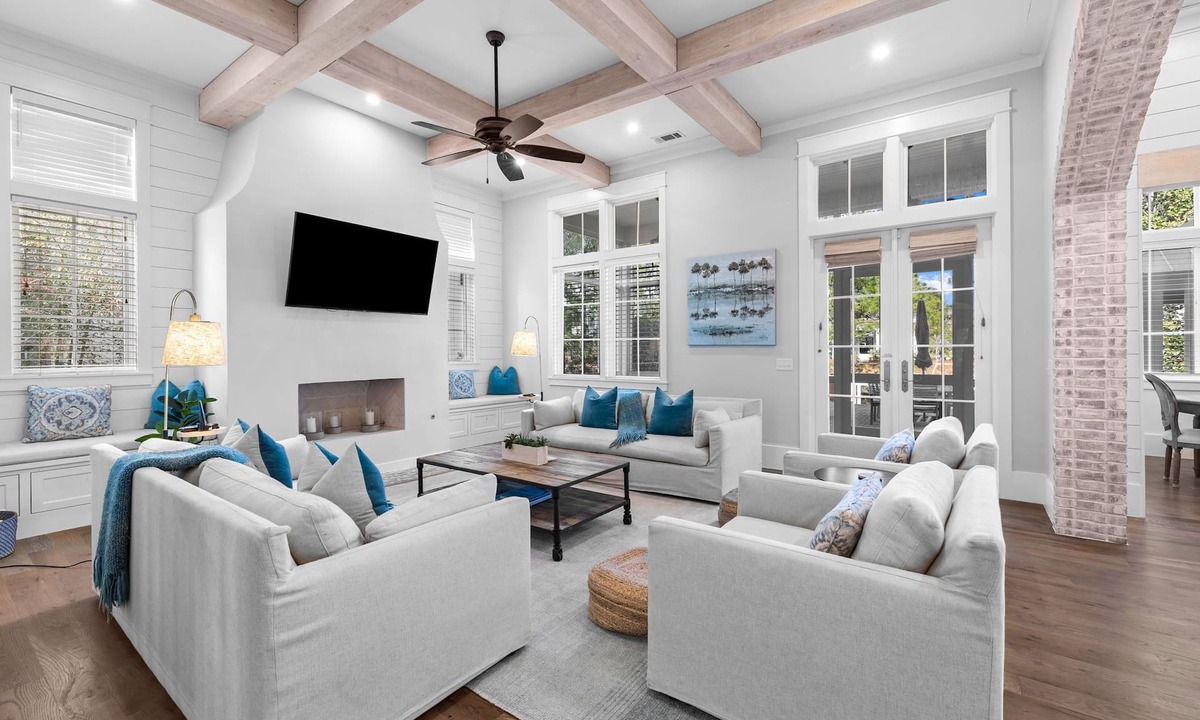 Wiregrass Meadows House | Great for Large Groups, Near Beach Club