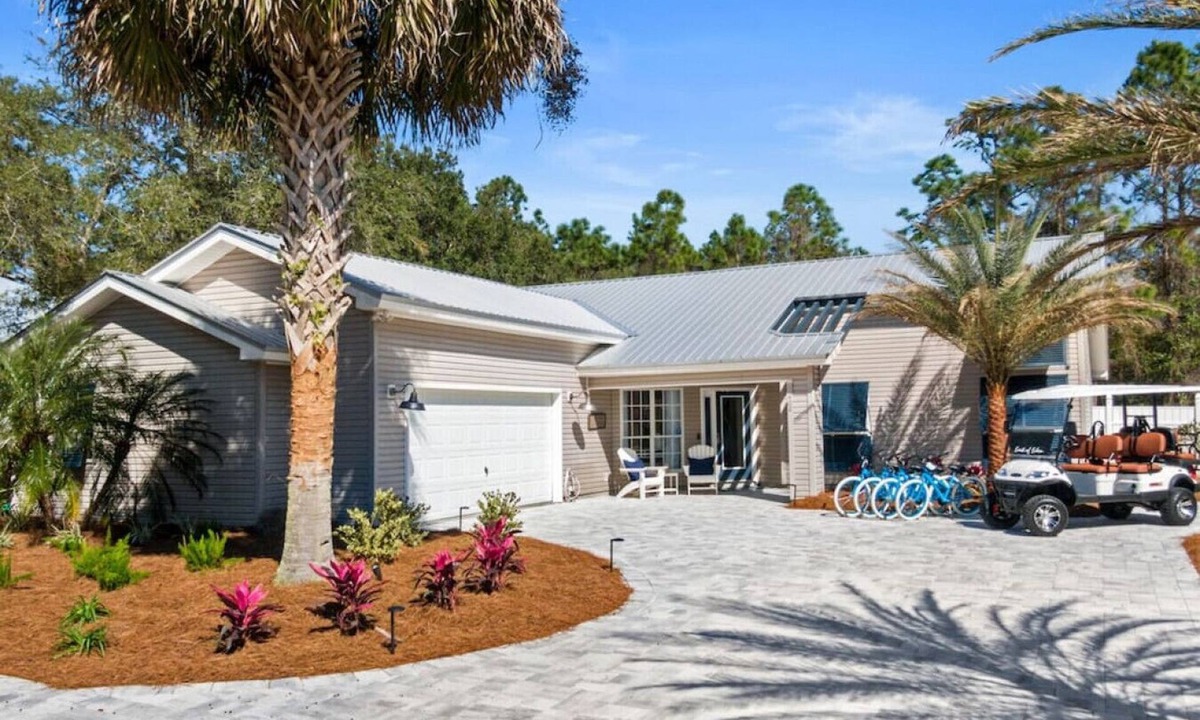 Seacrest House | Guests Love East of Eden! Private Pool + Walk to Beach