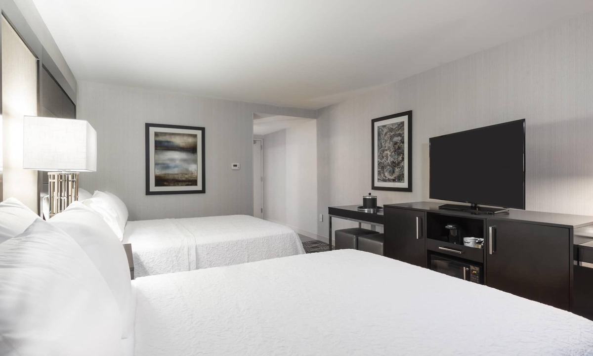 Martinsville Hotel | Hampton Inn & Suites Bridgewater