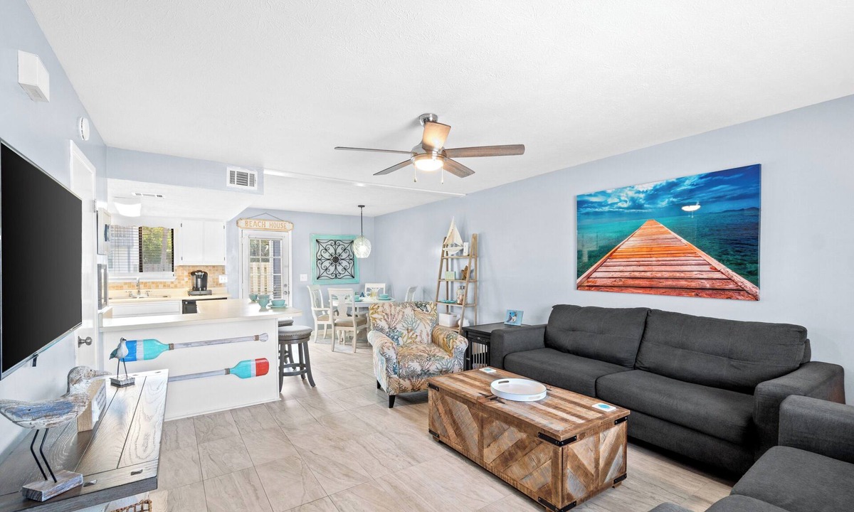 Panama City Beach Villa | Hook Wine and Sinker by Book That Condo