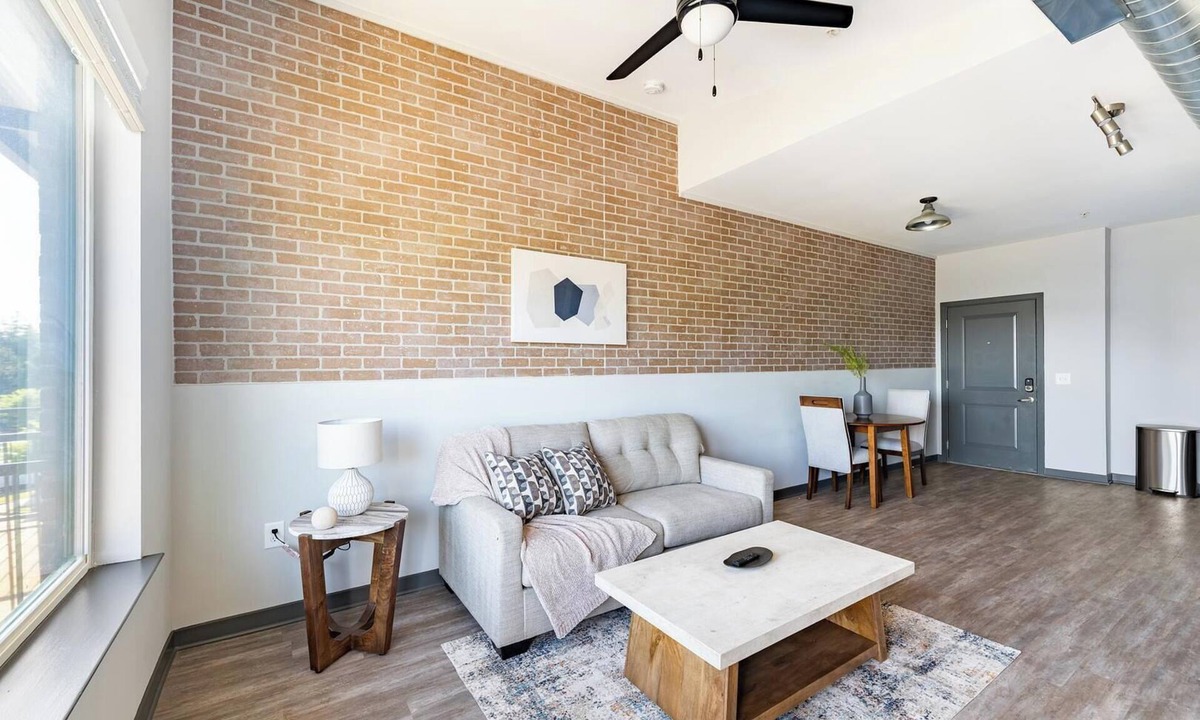 Northwest Pensacola Apartment | Landing | Amazing 1BD, Gym, Pool
